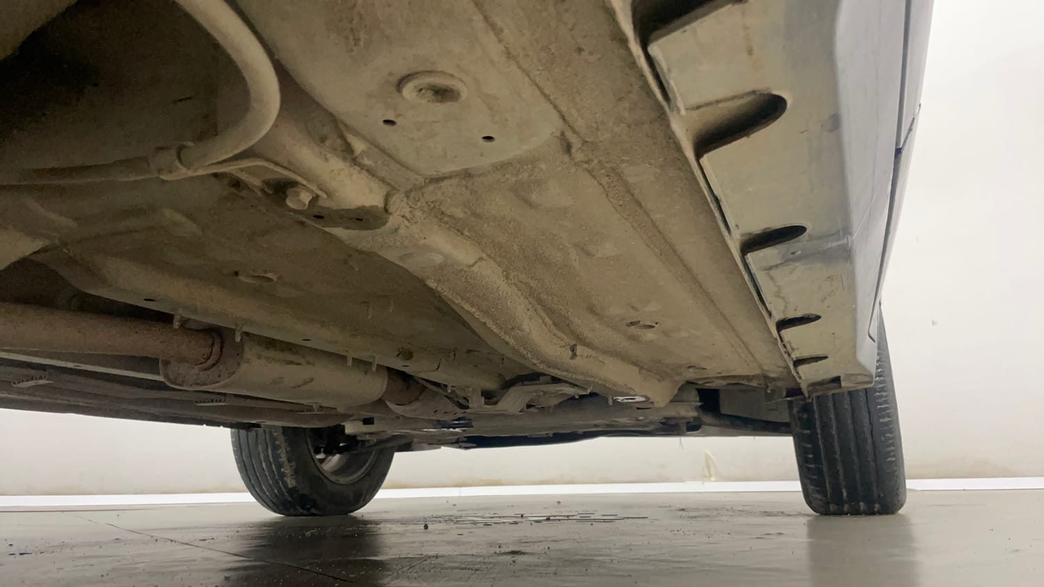 Used 2023 Kia Sonet HTX 1.0 iMT Petrol Manual extra REAR RIGHT UNDERBODY VIEW