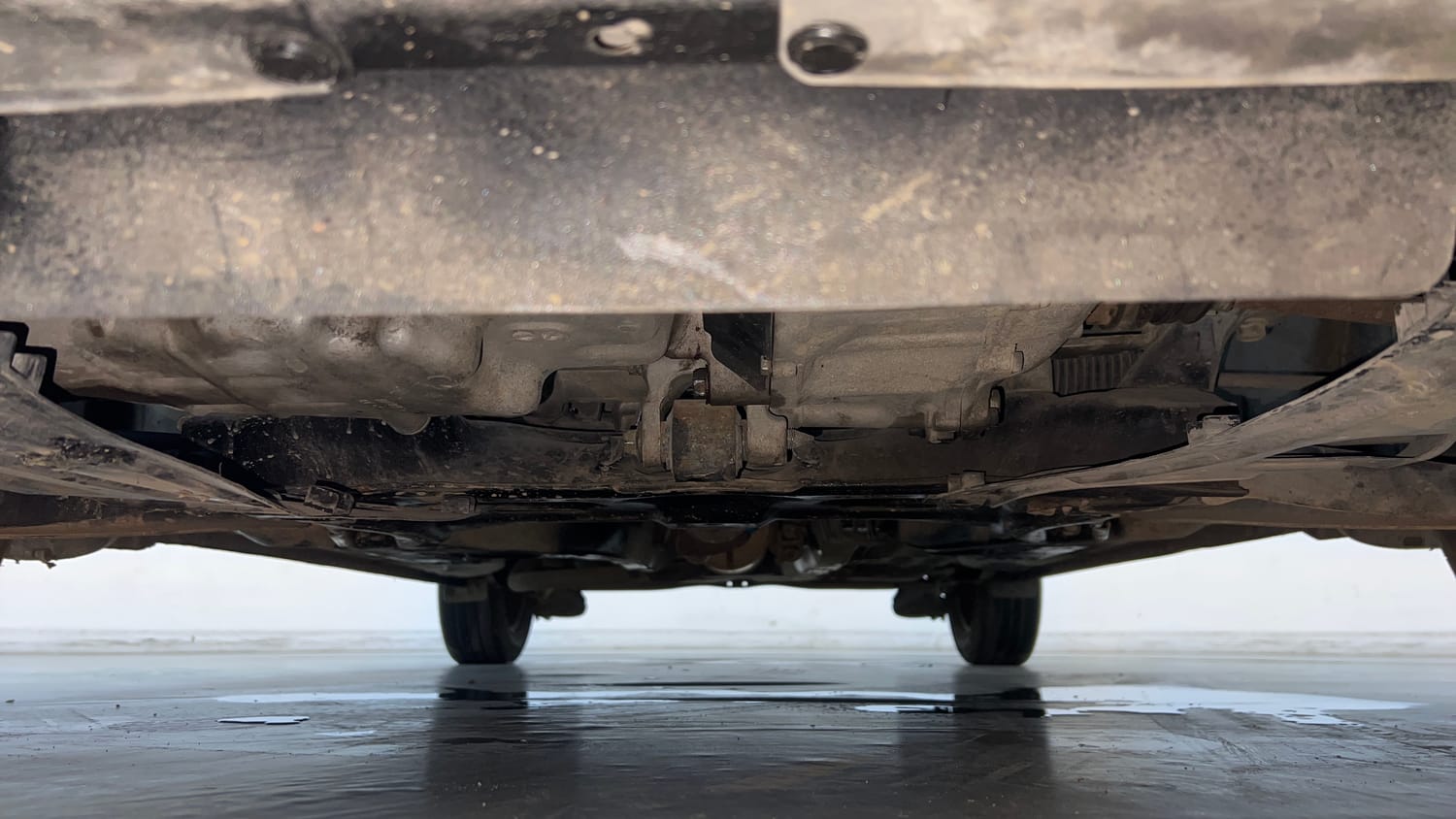 Used 2015 Honda Amaze 1.2 S i-VTEC Petrol Manual extra FRONT LEFT UNDERBODY VIEW