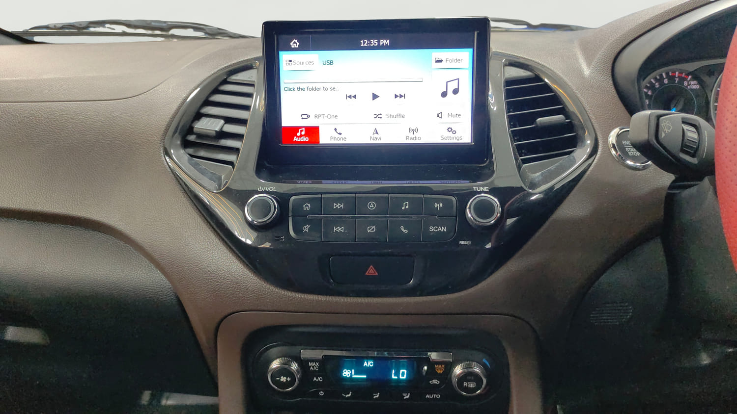 Used 2018 Ford Freestyle Titanium 1.2 Ti-VCT Petrol Manual interior MUSIC SYSTEM & AC CONTROL VIEW