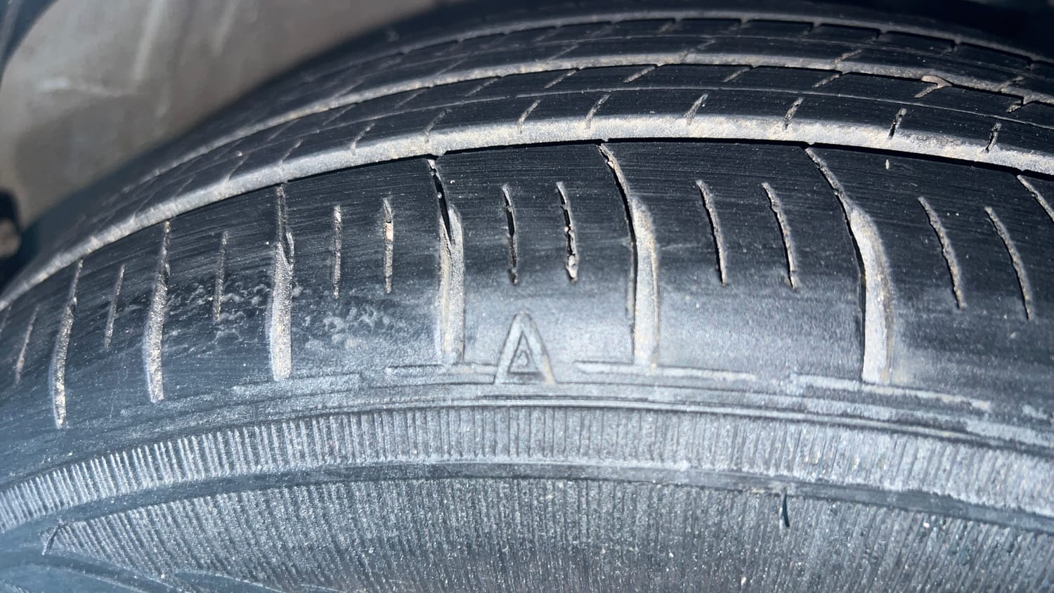 Used 2018 Hyundai Grand i10 Magna 1.2 Kappa VTVT Petrol Manual tyres RIGHT FRONT TYRE TREAD VIEW