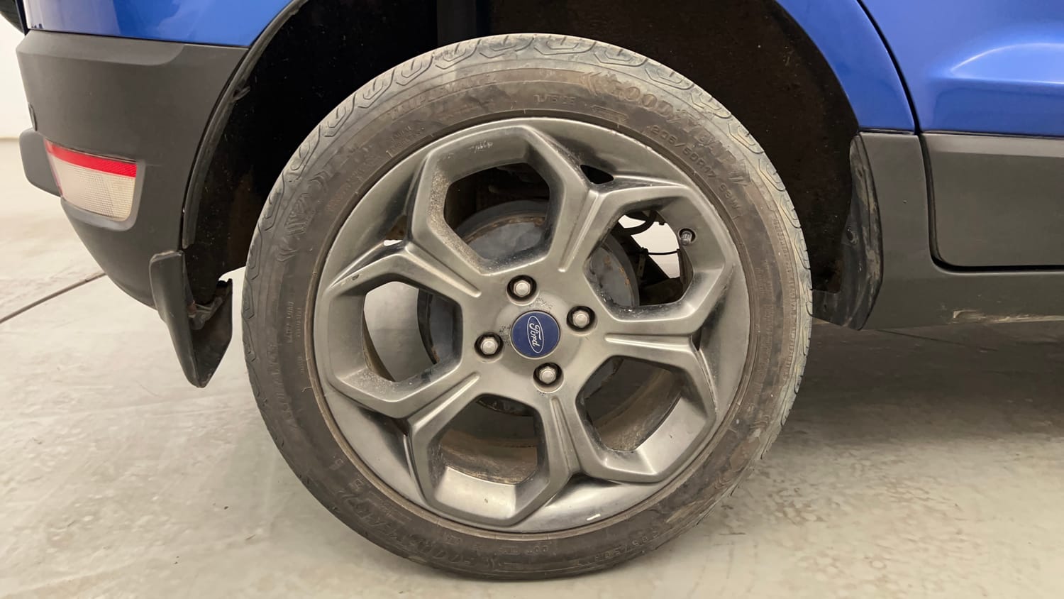 Used 2018 Ford EcoSport S Petrol Petrol Manual tyres RIGHT REAR TYRE RIM VIEW