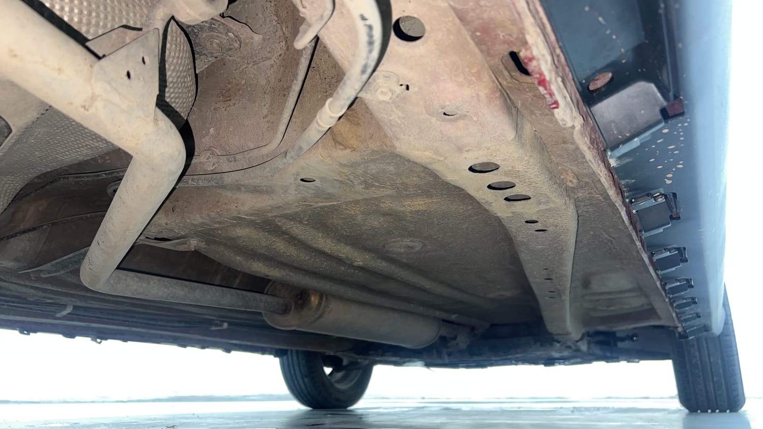 Used 2017 Maruti Suzuki Ignis Zeta 1.2 AMT Petrol Automatic extra REAR RIGHT UNDERBODY VIEW