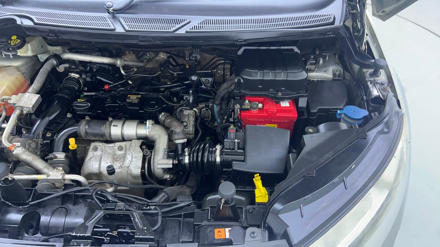 Used 2014 Ford EcoSport Titanium 1.5 TDCi (Opt) Diesel Manual engine ENGINE LEFT SIDE VIEW
