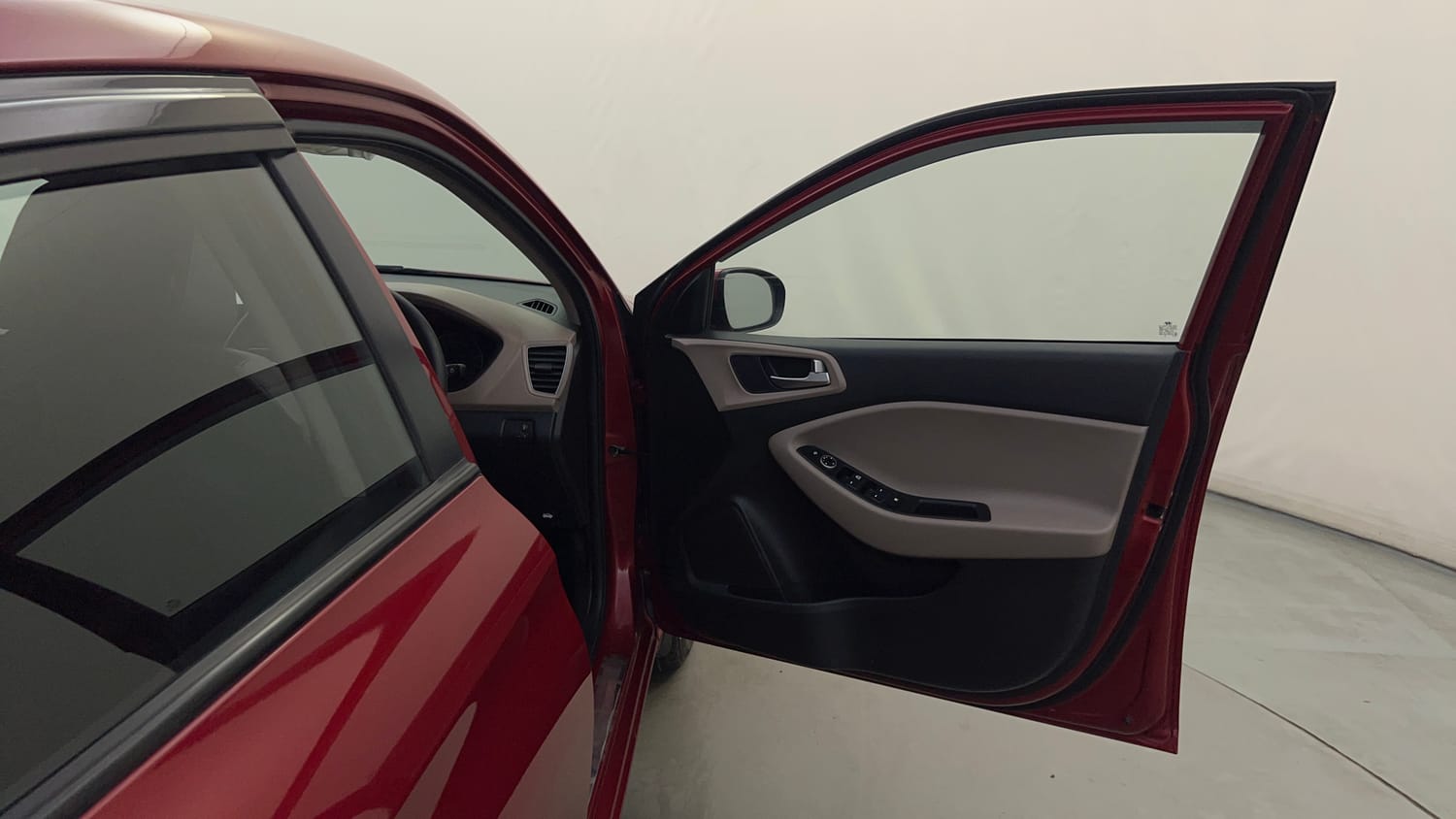 Used 2019 Hyundai Elite i20 Sportz Plus 1.2 Petrol Manual interior RIGHT FRONT DOOR OPEN VIEW