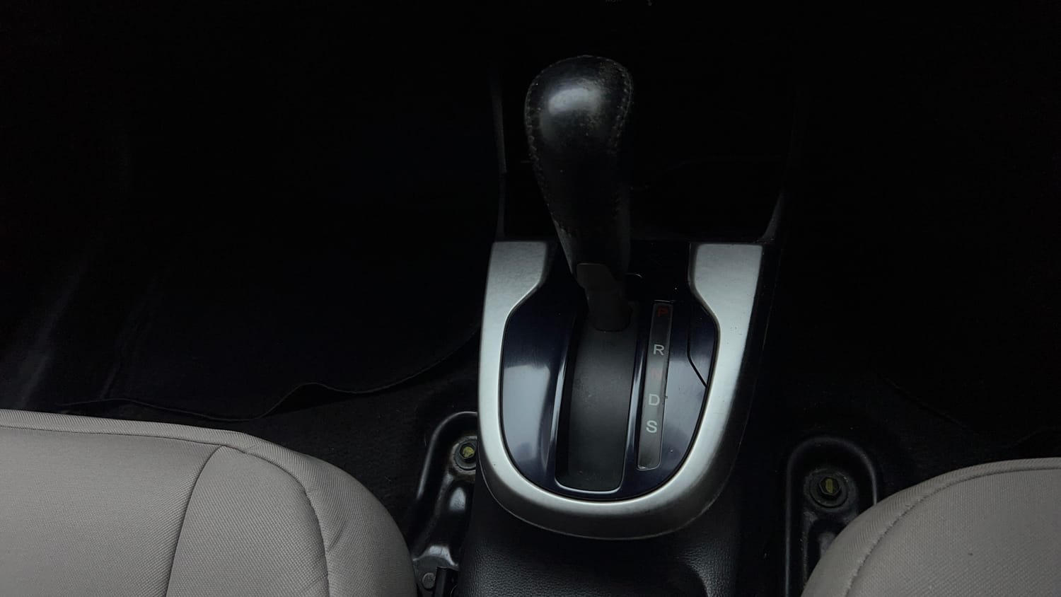 Used 2015 Honda Jazz V AT Petrol Petrol Automatic interior GEAR  KNOB VIEW