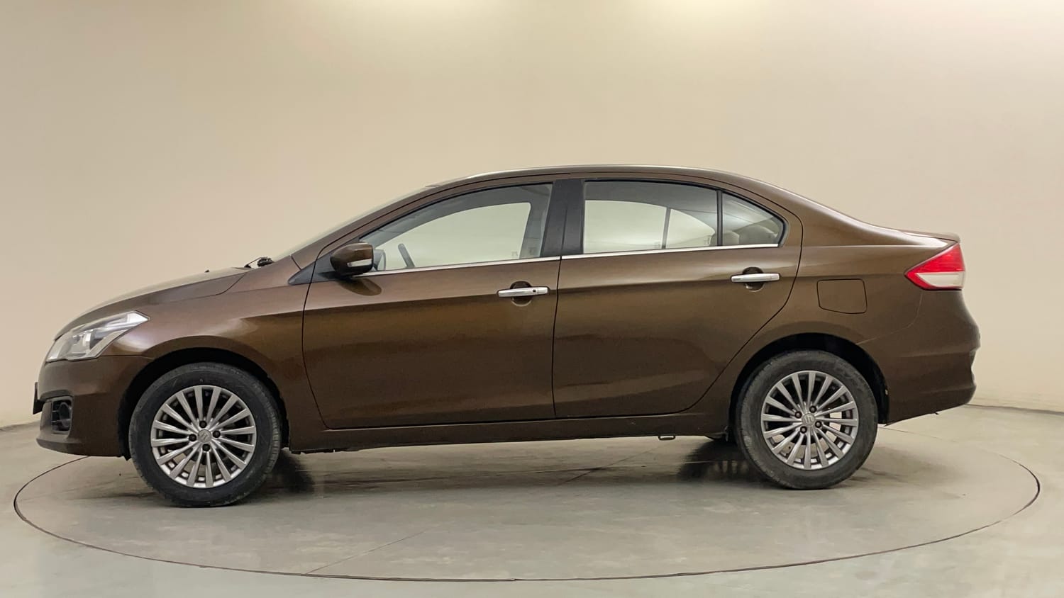 Used 2017 Maruti Suzuki Ciaz ZXI+ Petrol Manual exterior LEFT SIDE VIEW