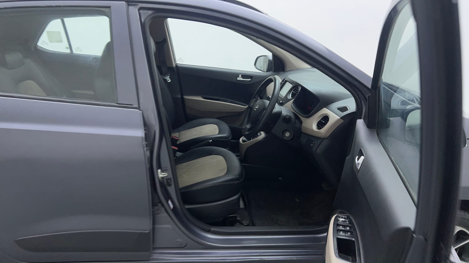 Used 2018 Hyundai Grand i10 Sportz AT 1.2 Kappa VTVT Petrol Automatic interior RIGHT SIDE FRONT DOOR CABIN VIEW