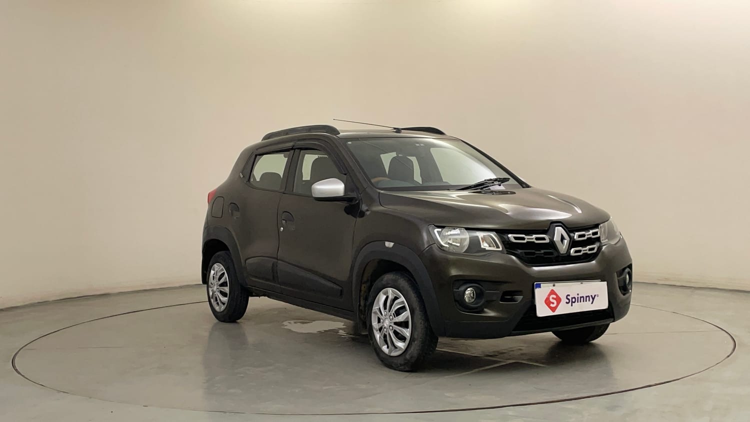 Used 2017 Renault Kwid 1.0 RXT AMT Petrol Automatic exterior RIGHT FRONT CORNER VIEW