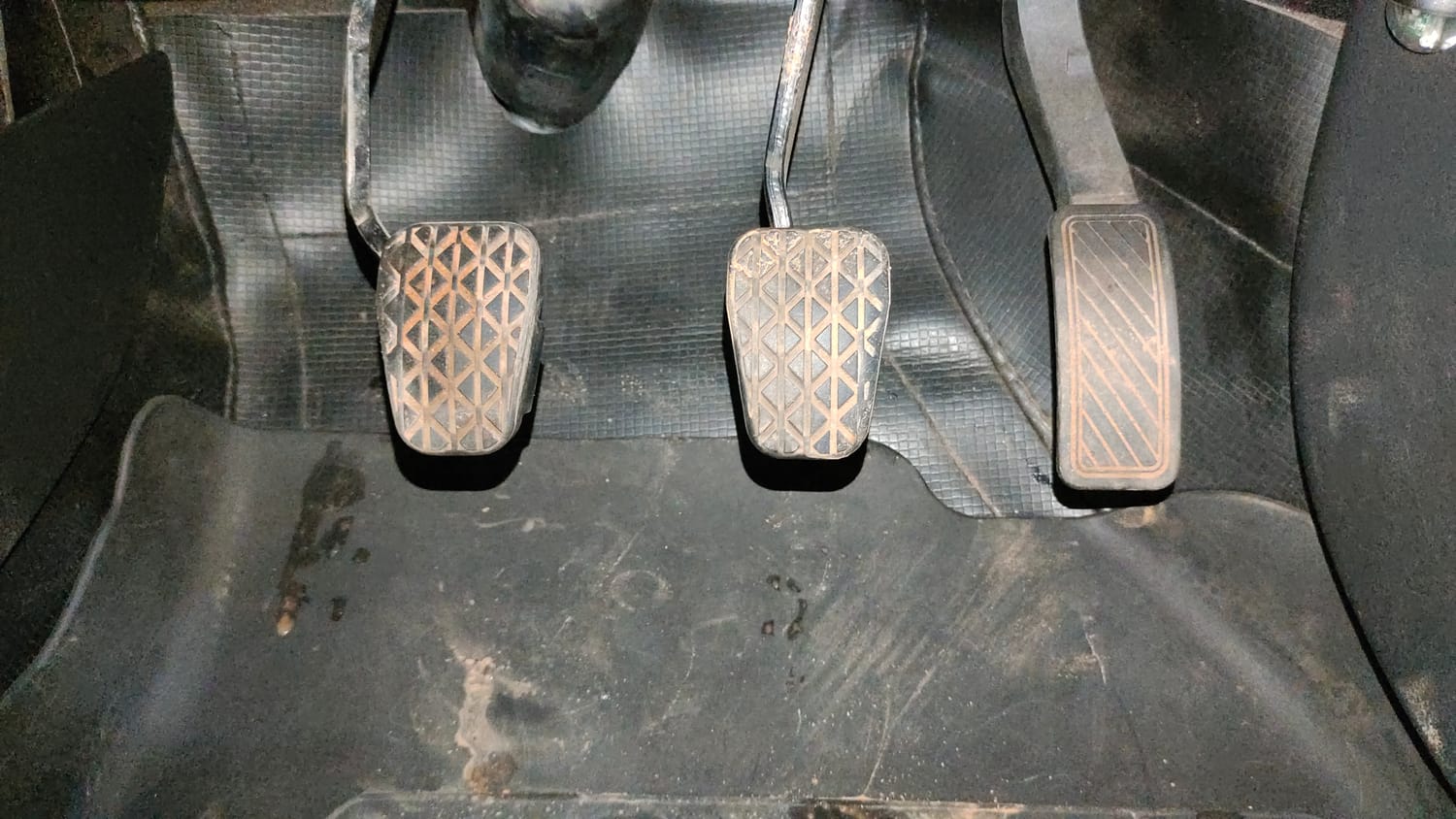 Used 2018 Ford Freestyle Titanium 1.2 Ti-VCT Petrol Manual interior PEDALS VIEW