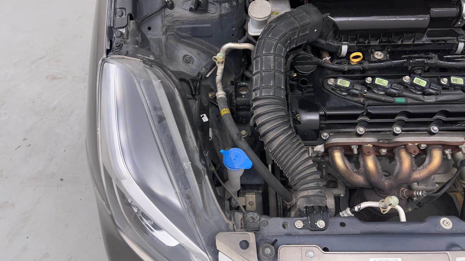Used 2021 Maruti Suzuki Baleno Zeta Petrol Manual engine ENGINE RIGHT SIDE VIEW