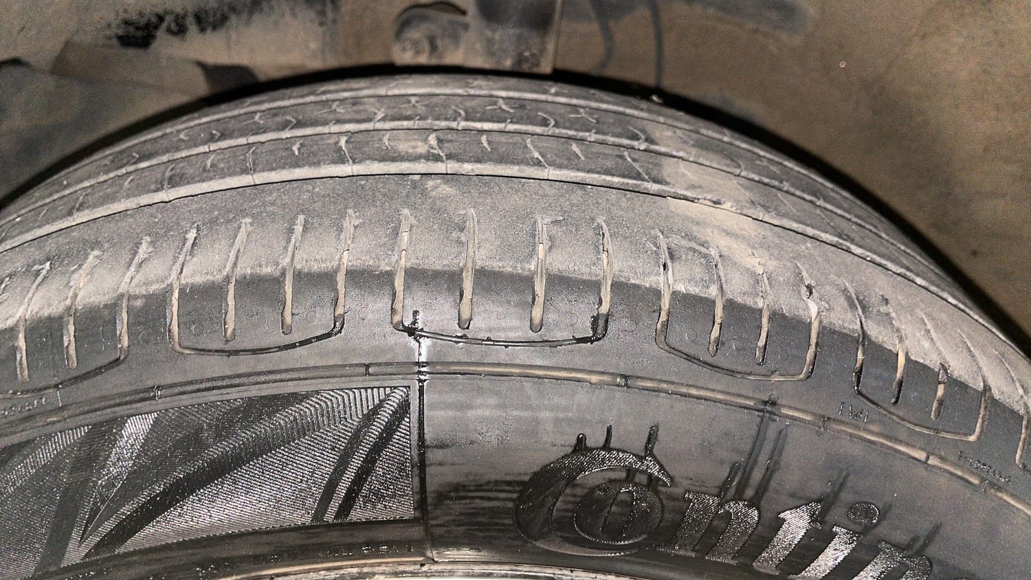 Used 2024 Honda City V Petrol MT Petrol Manual tyres LEFT FRONT TYRE TREAD VIEW