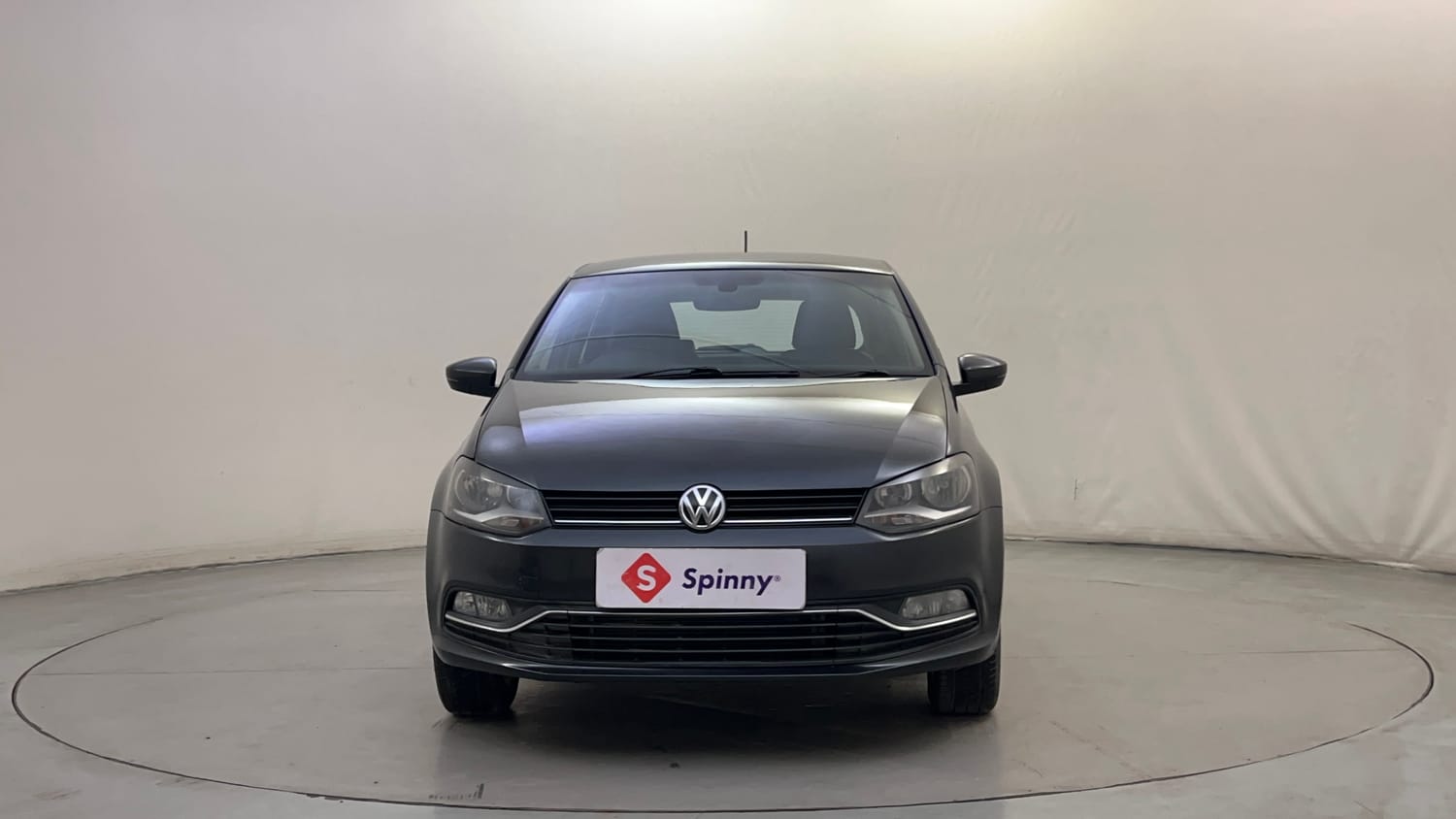 Used 2016 Volkswagen Polo Highline1.2L (P) Petrol Manual exterior FRONT VIEW