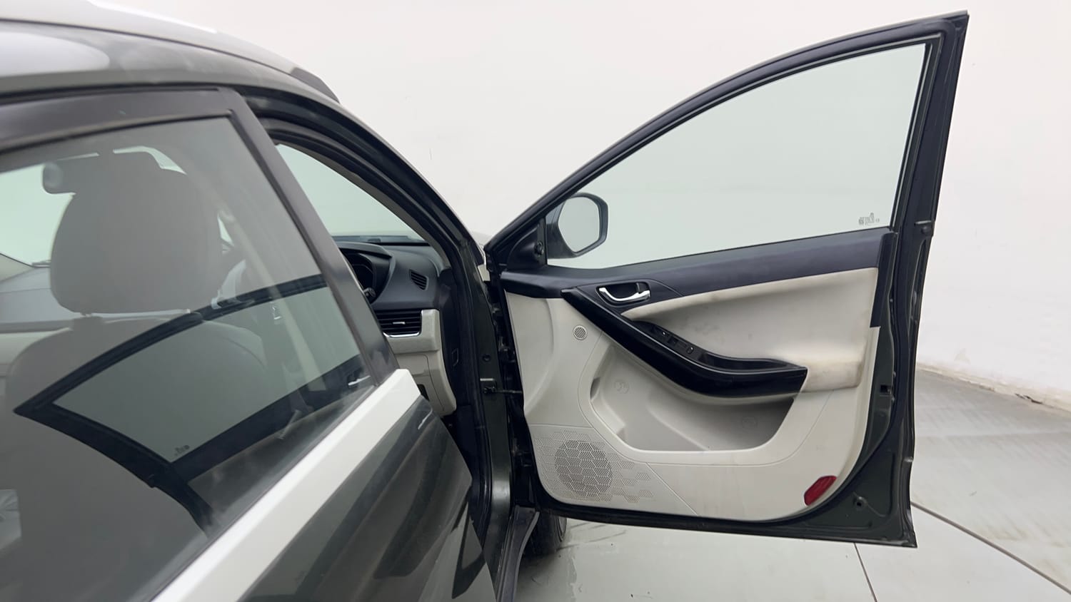Used 2021 Tata Nexon XZ Plus Petrol Manual interior RIGHT FRONT DOOR OPEN VIEW