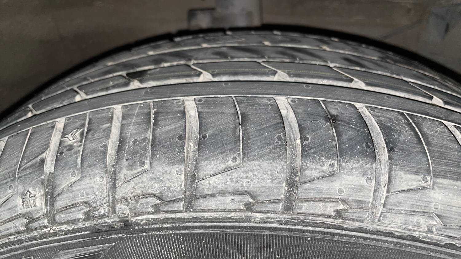 Used 2017 Maruti Suzuki Ciaz ZXI+ Petrol Manual tyres RIGHT FRONT TYRE TREAD VIEW