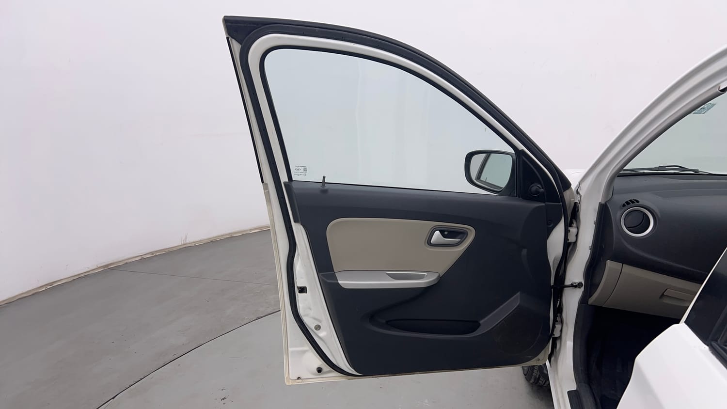 Used 2016 Maruti Suzuki Alto K10 VXi Petrol Manual interior LEFT FRONT DOOR OPEN VIEW