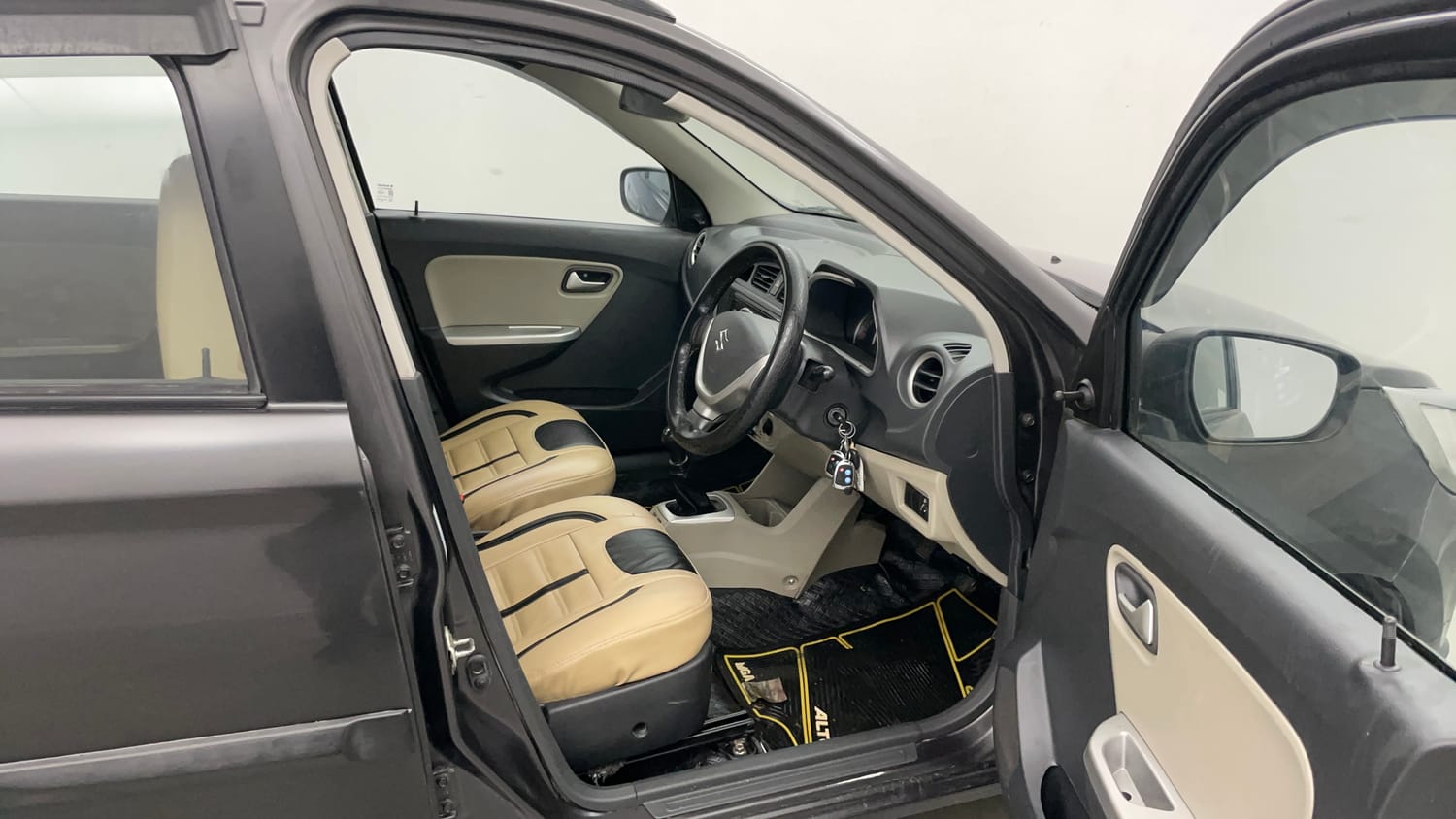 Used 2020 Maruti Suzuki Alto K10 VXi Petrol Manual interior RIGHT SIDE FRONT DOOR CABIN VIEW