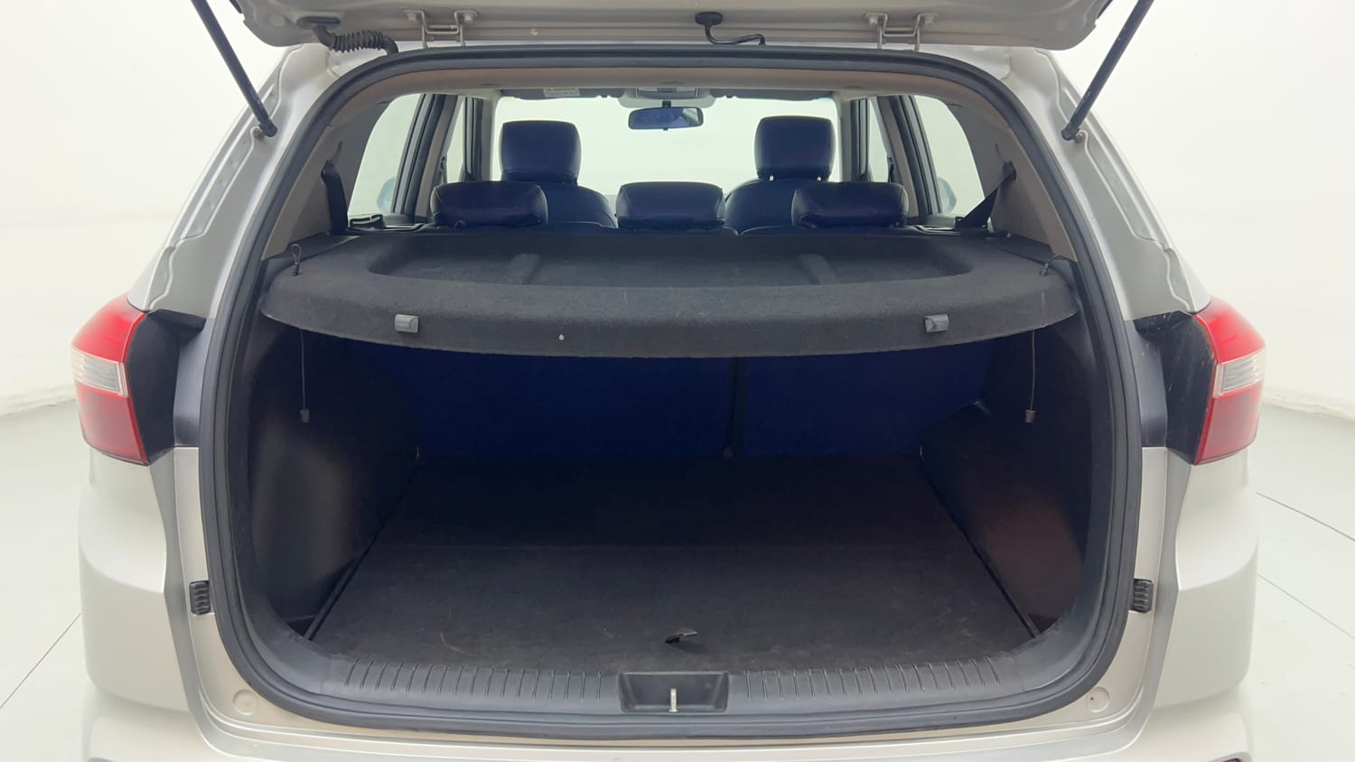Used 2016 Hyundai Creta 1.6 SX Plus AT Petrol Petrol Automatic interior DICKY INSIDE VIEW