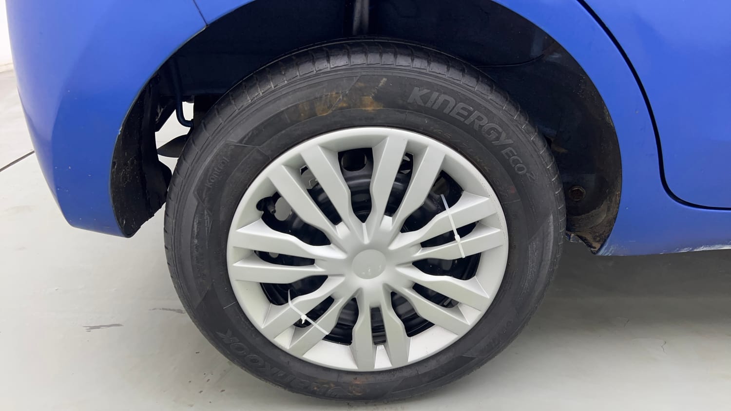 Used 2020 Hyundai Santro Sportz AMT Petrol Automatic tyres RIGHT REAR TYRE RIM VIEW