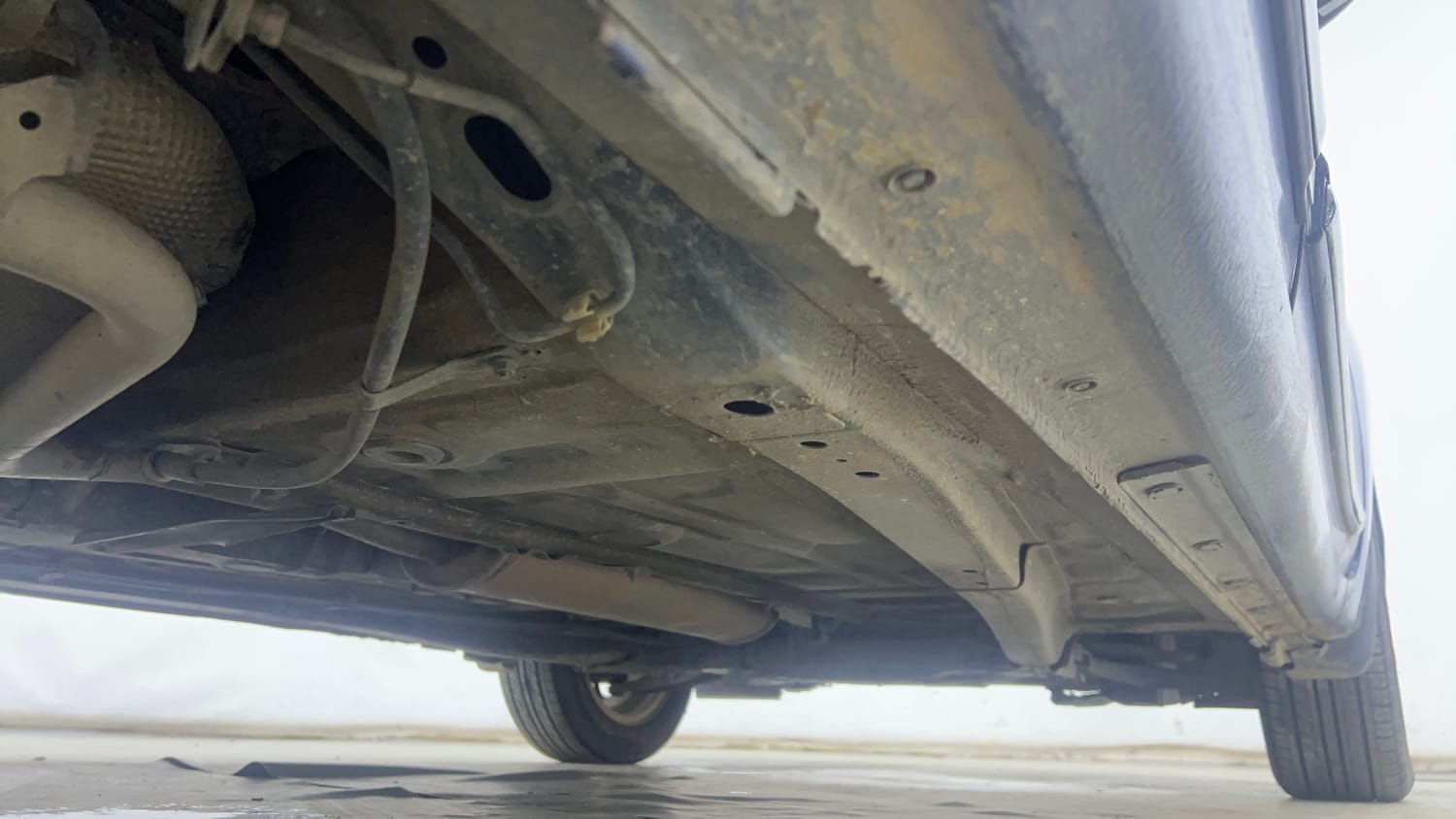 Used 2018 Maruti Suzuki Dzire ZXi AMT Petrol Automatic extra REAR RIGHT UNDERBODY VIEW