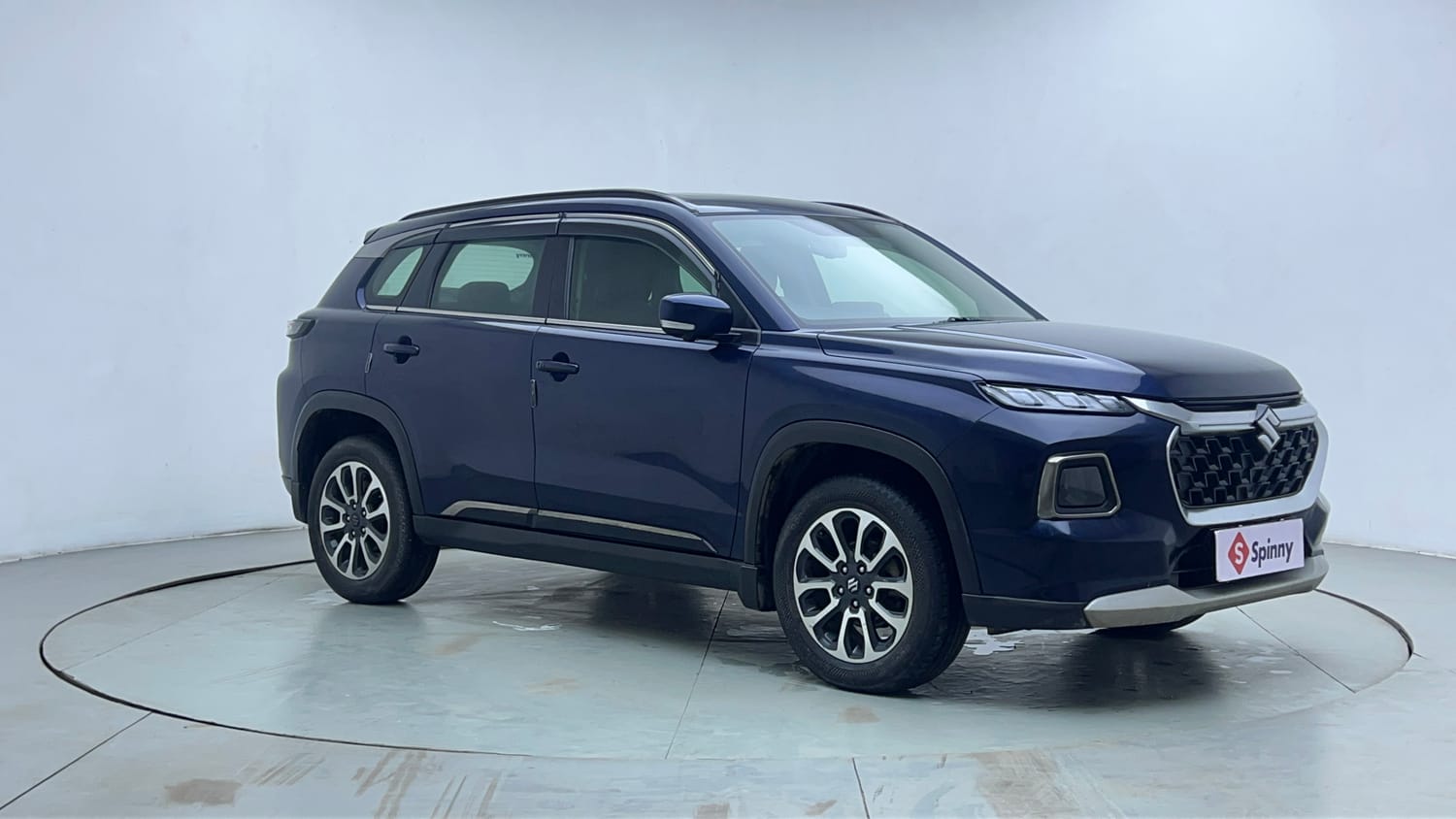 Used 2023 Maruti Suzuki Grand Vitara Alpha Smart Hybrid Petrol Manual exterior RIGHT FRONT CORNER VIEW