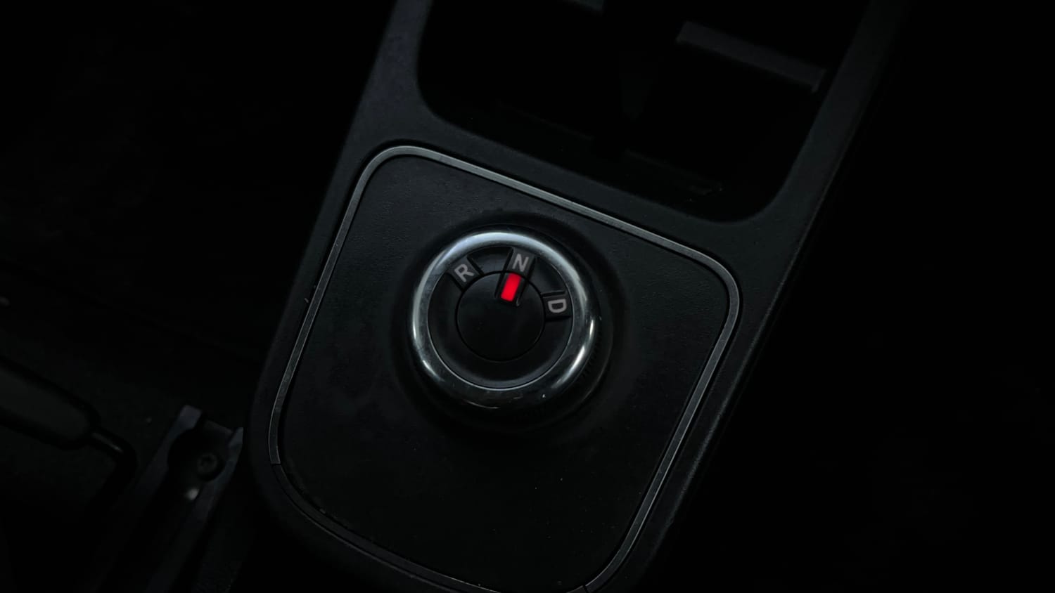 Used 2020 Renault Kwid RXT 1.0 AMT Opt Petrol Automatic interior GEAR  KNOB VIEW