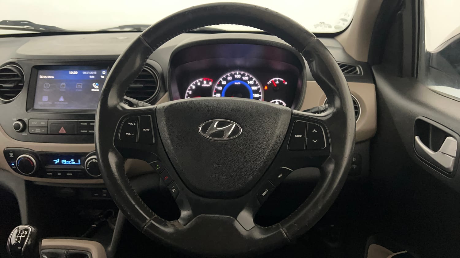 Used 2018 Hyundai Grand i10 Asta U2 1.2 CRDi Diesel Manual interior STEERING VIEW