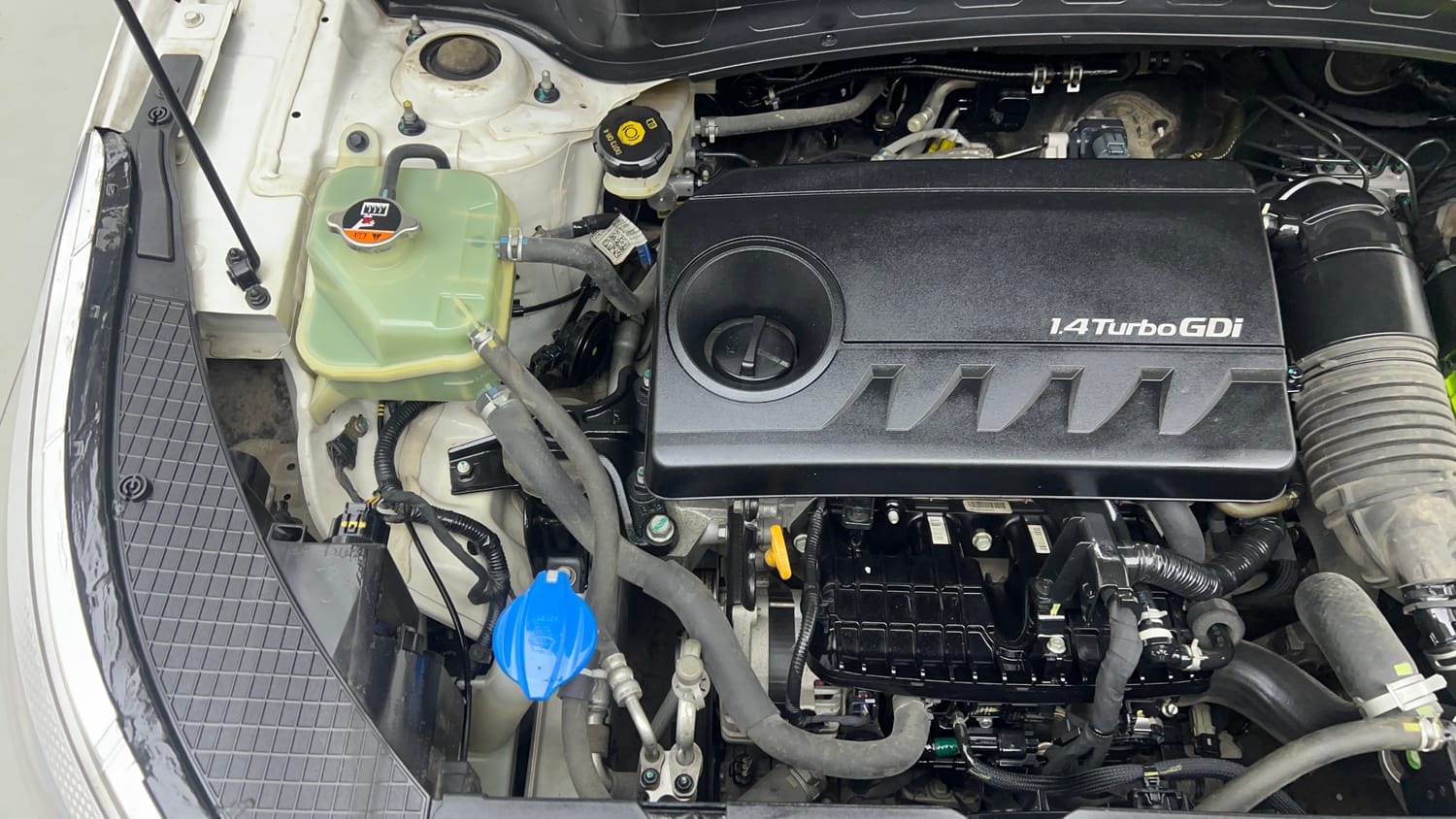 Used 2020 Kia Seltos GTK 1.4 Petrol Manual engine ENGINE RIGHT SIDE VIEW