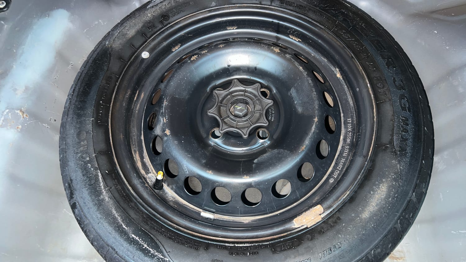 Used 2018 Hyundai Grand i10 Sportz (O) 1.2 Kappa VTVT Petrol Manual tyres SPARE TYRE VIEW
