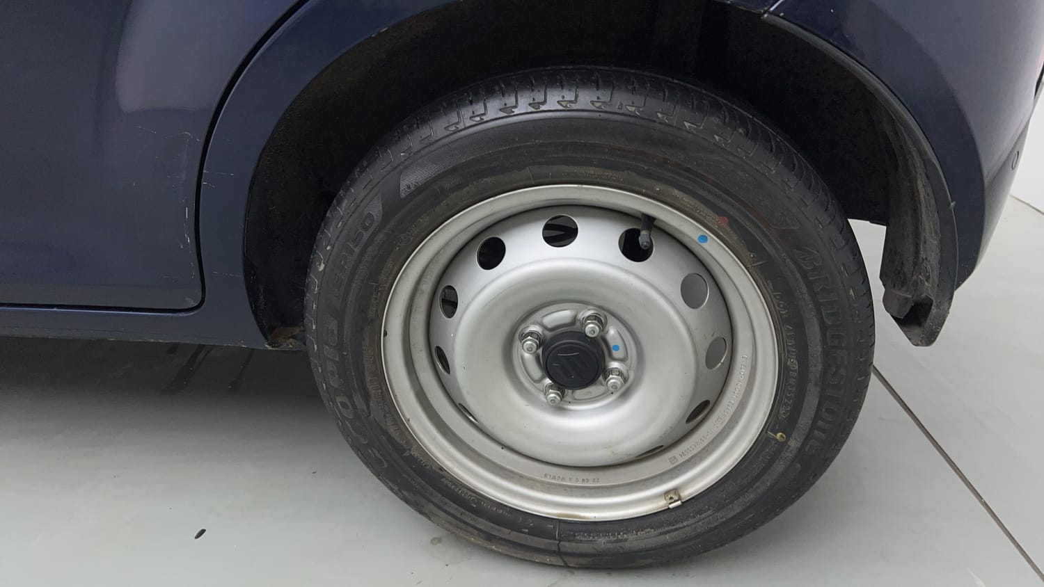 Used 2022 Maruti Suzuki Ignis Sigma 1.2 MT Petrol Manual tyres LEFT REAR TYRE RIM VIEW