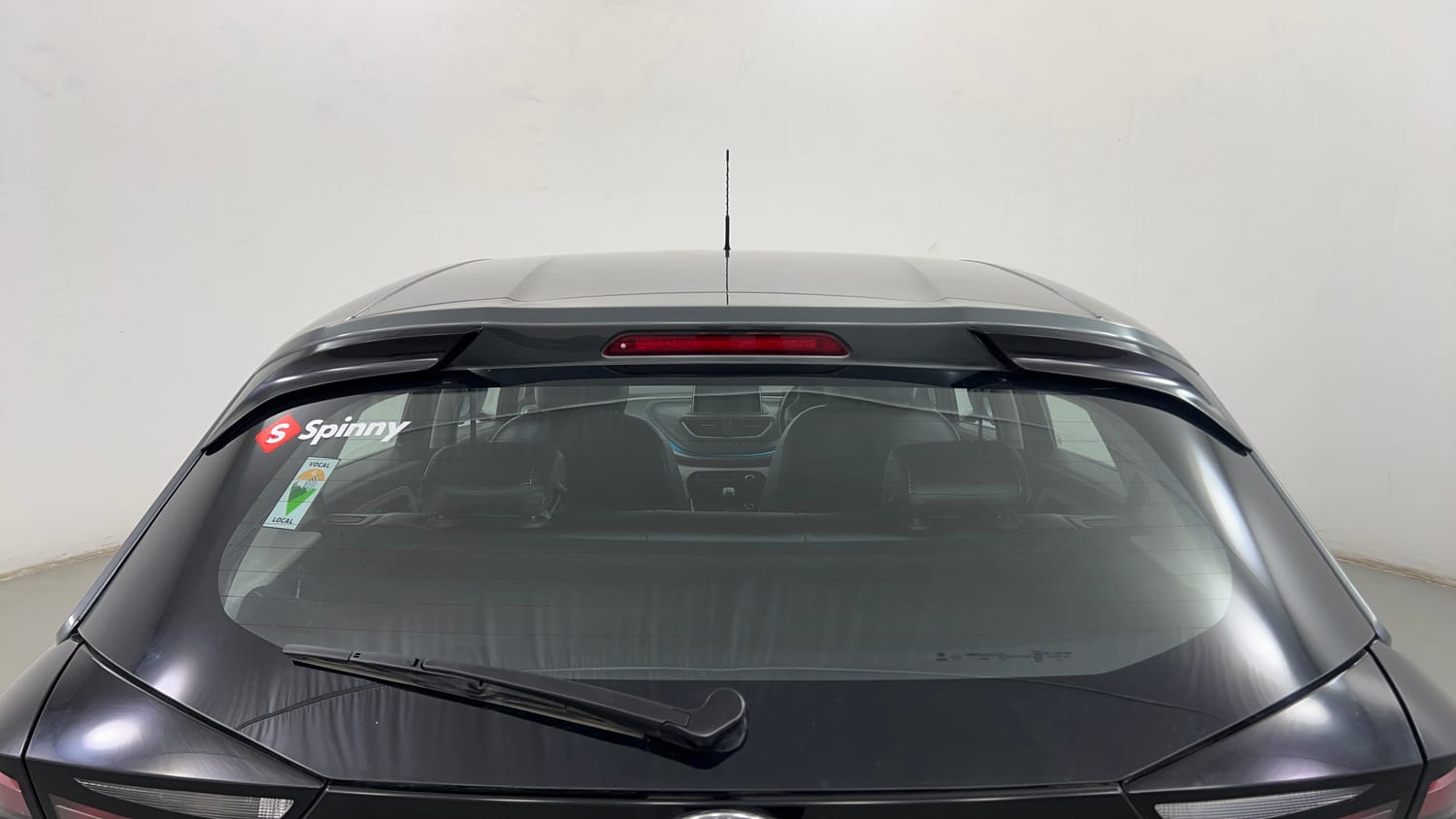Used 2023 Tata Altroz XZ Diesel Diesel Manual exterior BACK WINDSHIELD VIEW