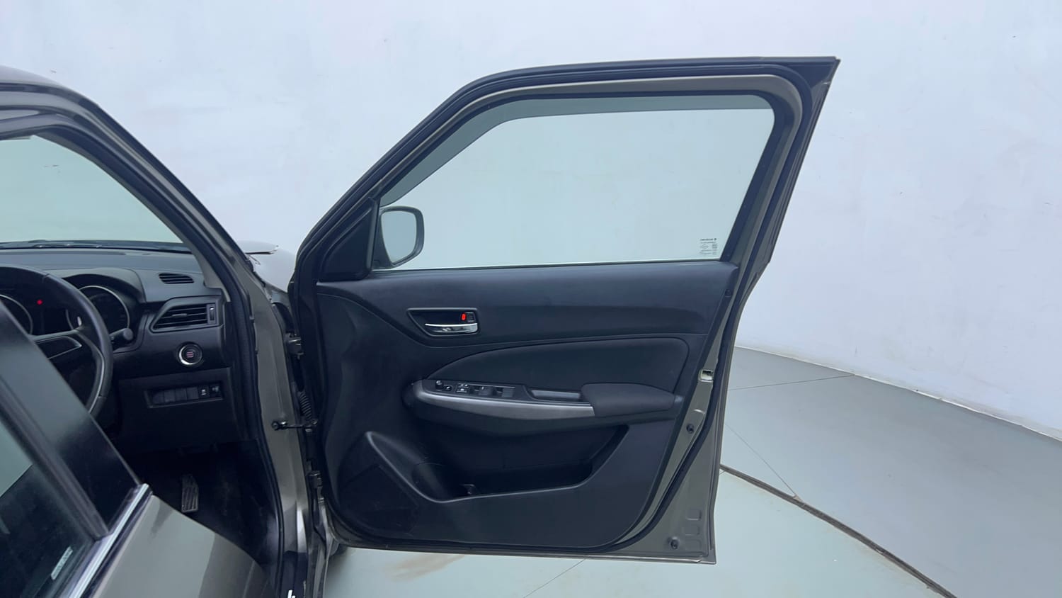 Used 2023 Maruti Suzuki Swift ZXi Petrol Manual interior RIGHT FRONT DOOR OPEN VIEW