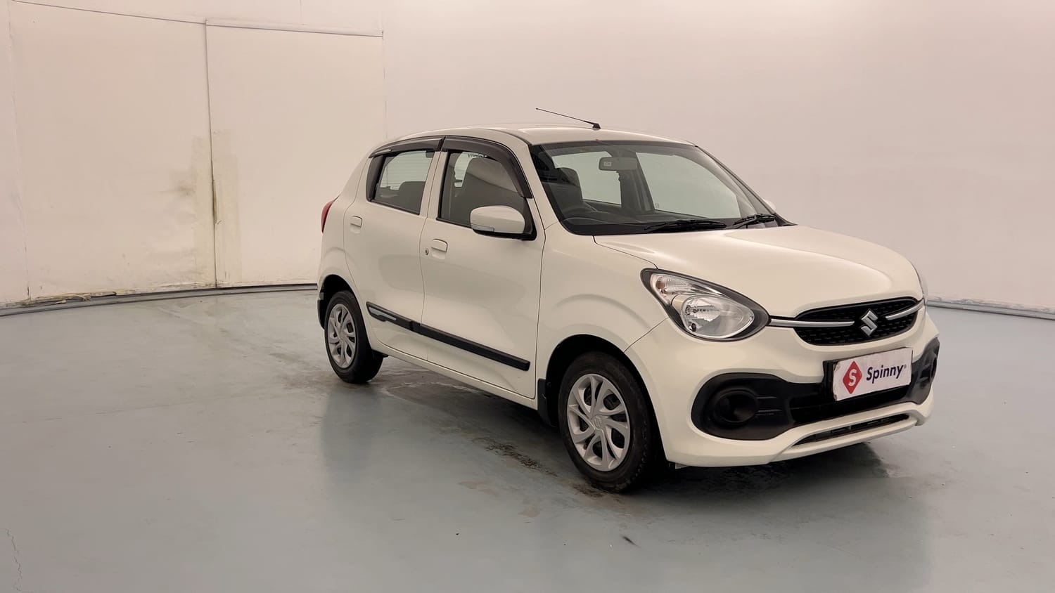 Used 2024 Maruti Suzuki Celerio ZXi Petrol Manual exterior RIGHT FRONT CORNER VIEW