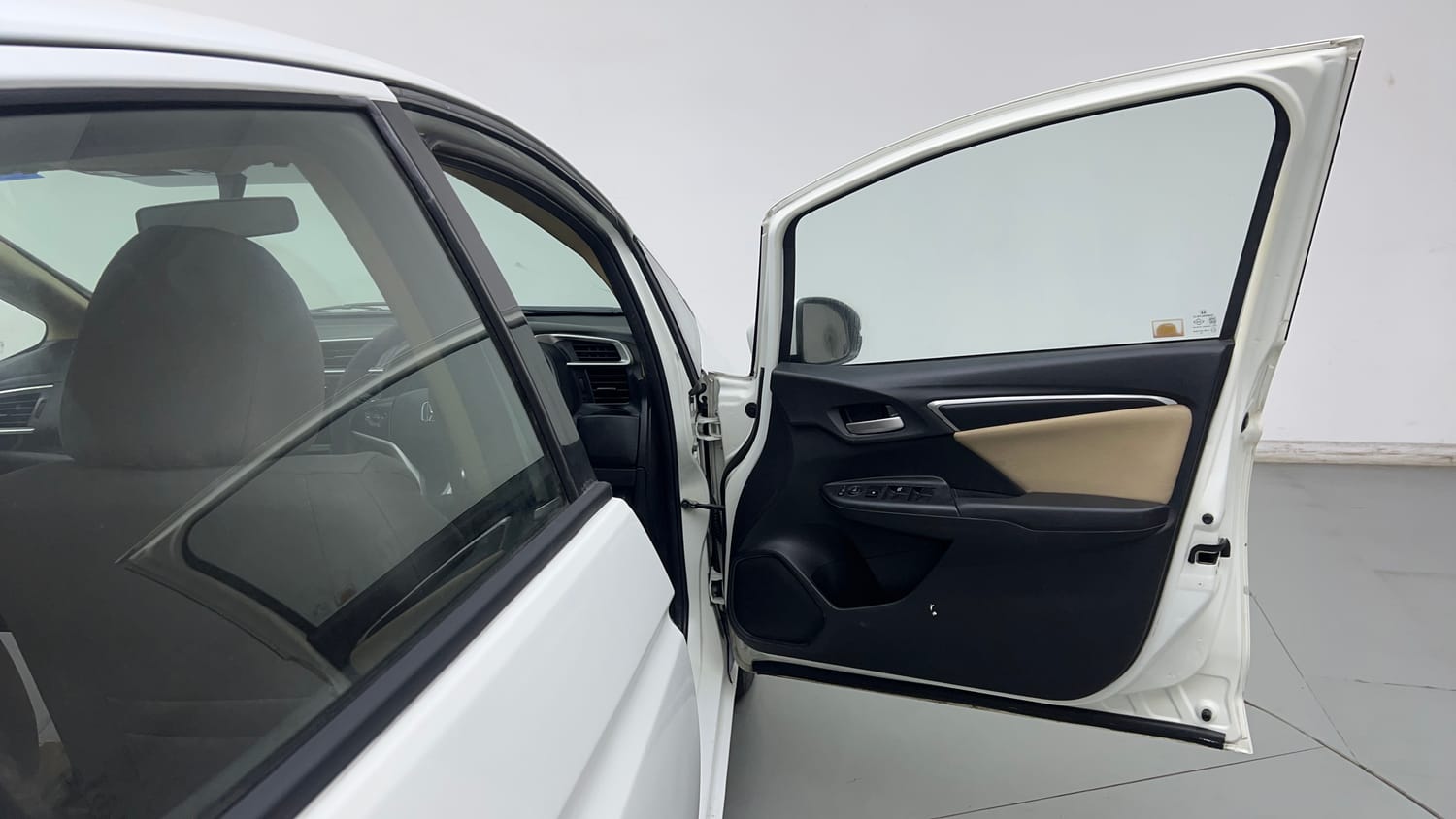 Used 2015 Honda Jazz V AT Petrol Petrol Automatic interior RIGHT FRONT DOOR OPEN VIEW