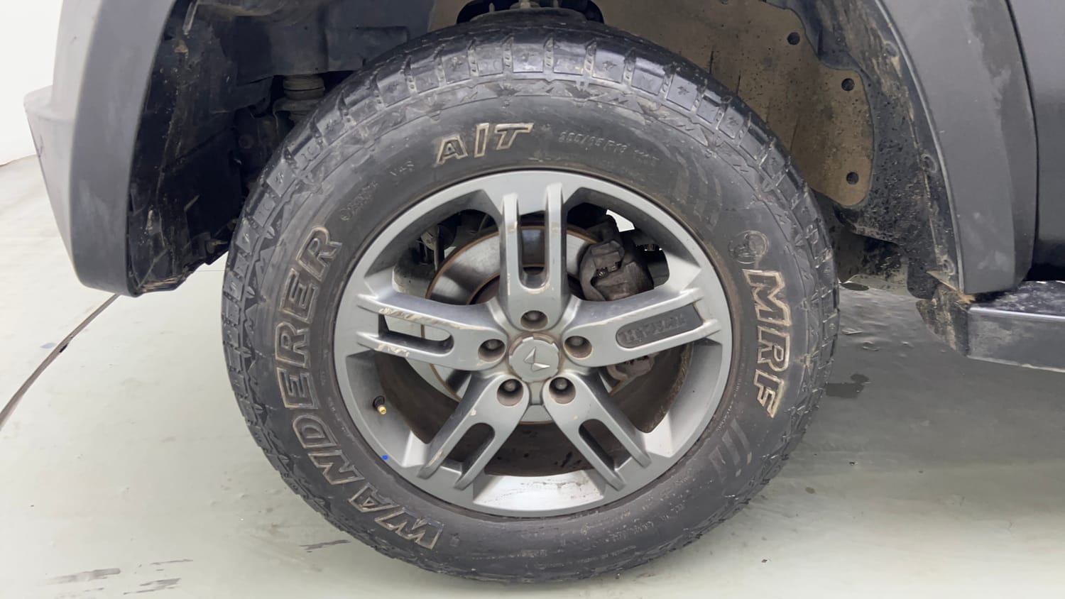 Used 2023 mahindra Thar LX Hard Top Petrol AT 4WD Petrol Automatic tyres LEFT FRONT TYRE RIM VIEW