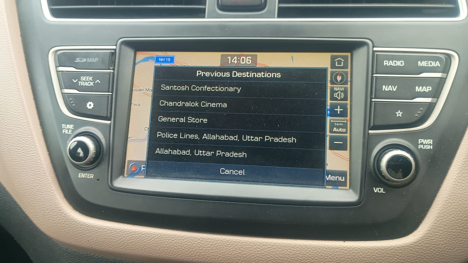 Used 2018 Hyundai Elite i20 Asta 1.2 (O) Petrol Manual top_features Touch screen infotainment system