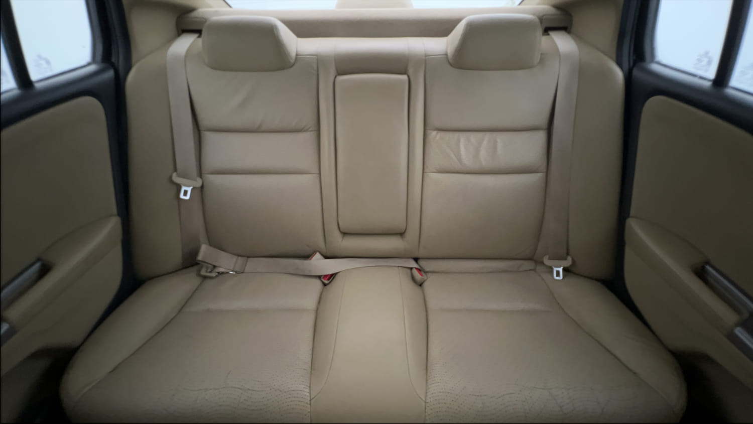 Used 2015 Honda City VX CVT Petrol Automatic interior REAR SEAT CONDITION VIEW