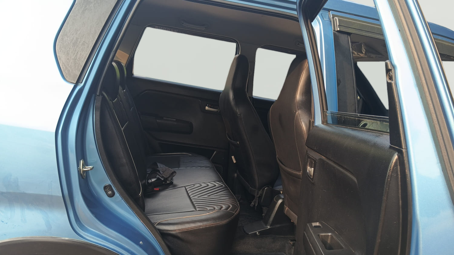 Used 2019 Maruti Suzuki Wagon R ZXi 1.2 AMT Petrol Automatic interior RIGHT SIDE REAR DOOR CABIN VIEW