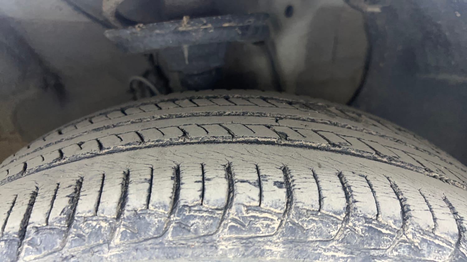 Used 2018 Hyundai Elite i20 Asta 1.2 Petrol Manual tyres RIGHT FRONT TYRE TREAD VIEW