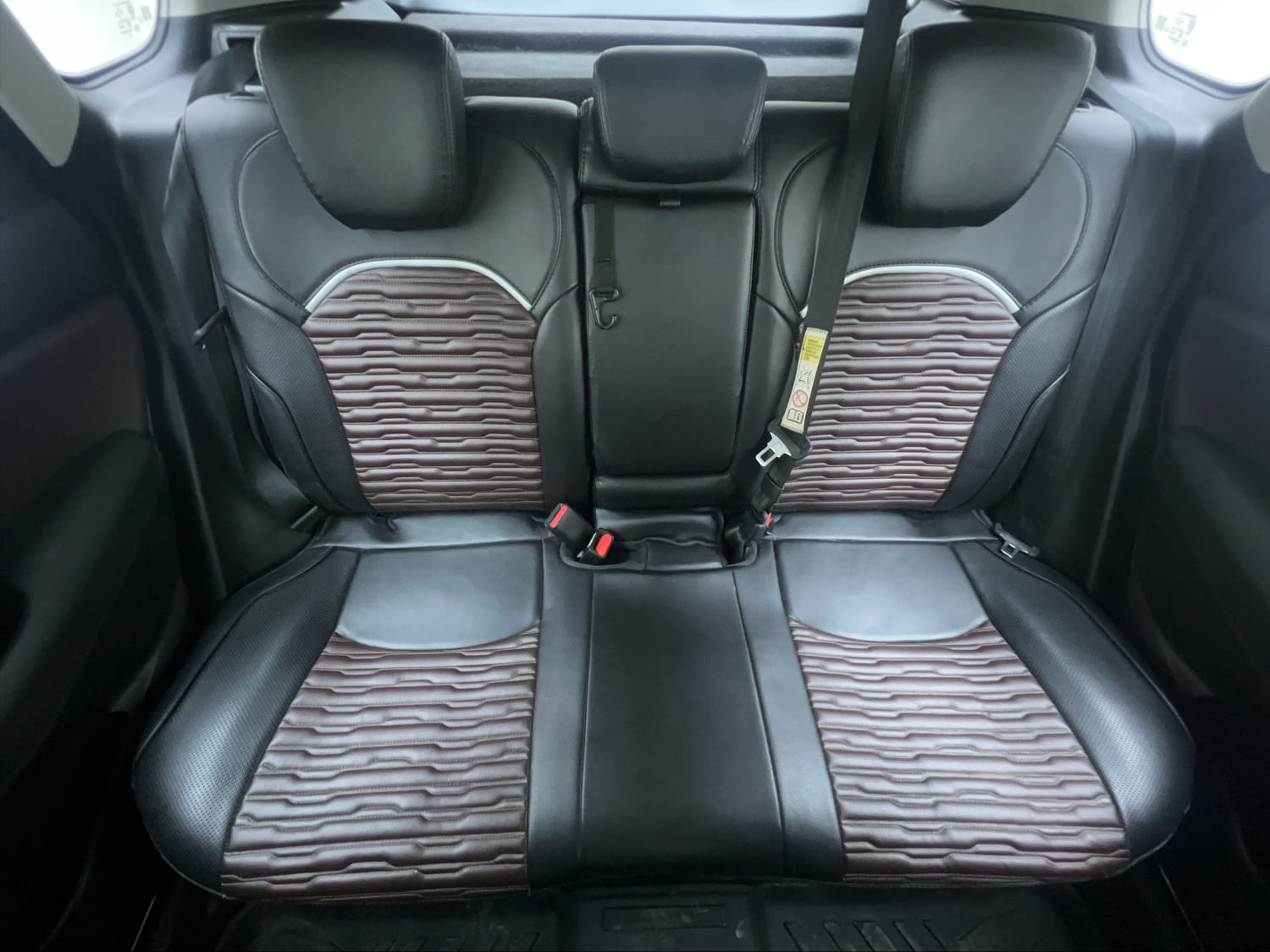 Used 2023 Maruti Suzuki Grand Vitara Delta Smart Hybrid AT Petrol Automatic interior REAR SEAT CONDITION VIEW