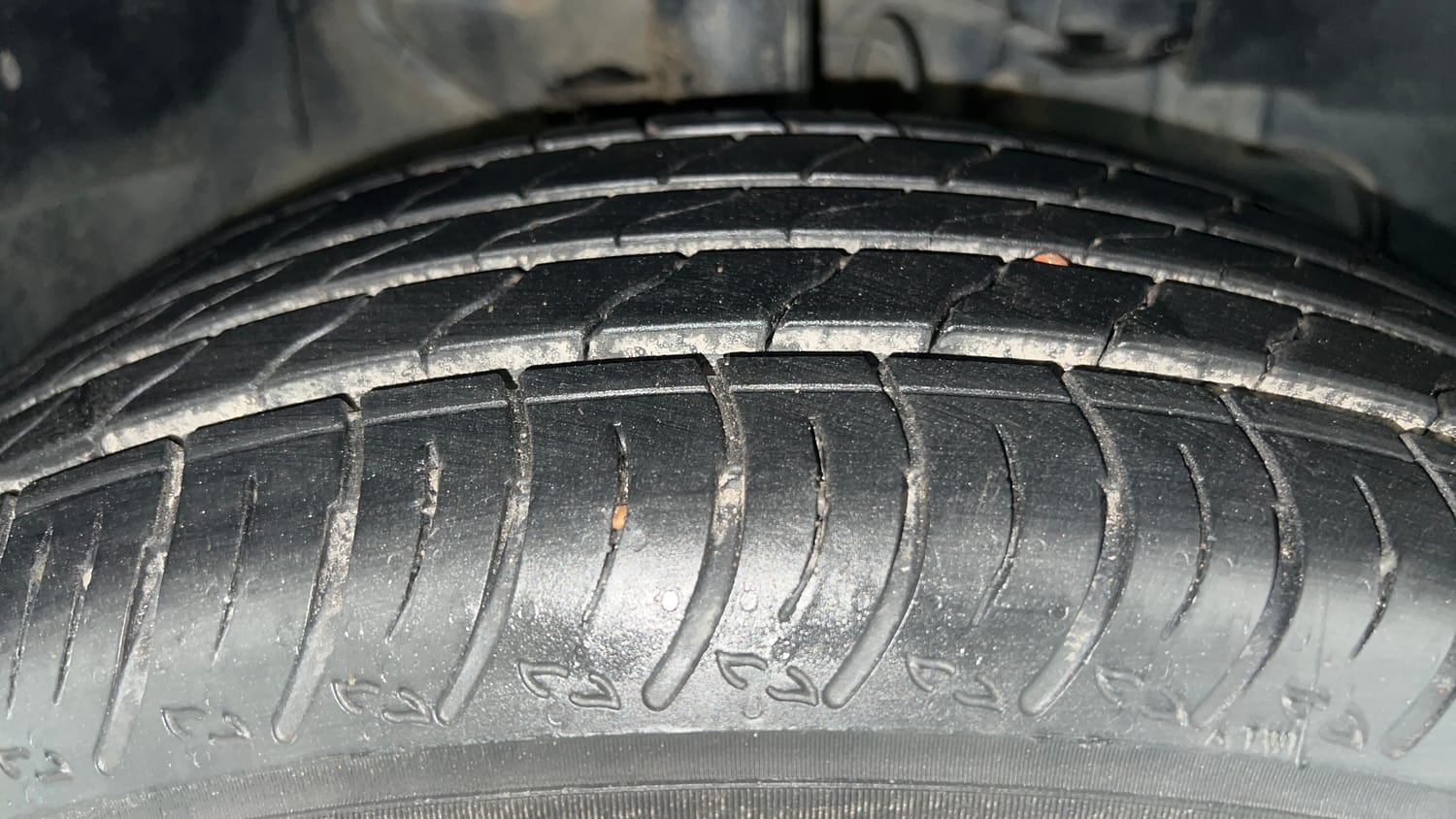 Used 2020 Tata Nexon XM (S) Petrol Manual tyres RIGHT FRONT TYRE TREAD VIEW