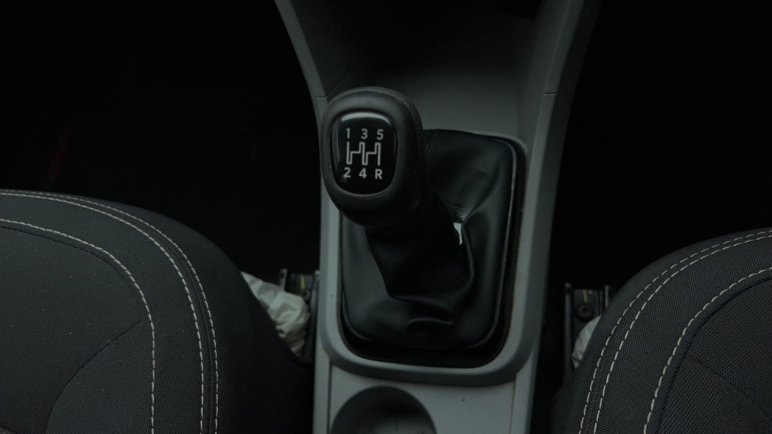 Used 2022 Tata Tiago XT Petrol Manual interior GEAR  KNOB VIEW
