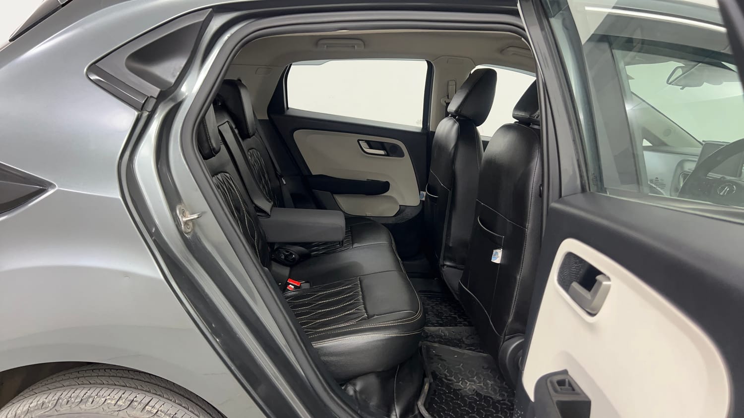 Used 2023 Tata Altroz XZ Diesel Diesel Manual interior RIGHT SIDE REAR DOOR CABIN VIEW