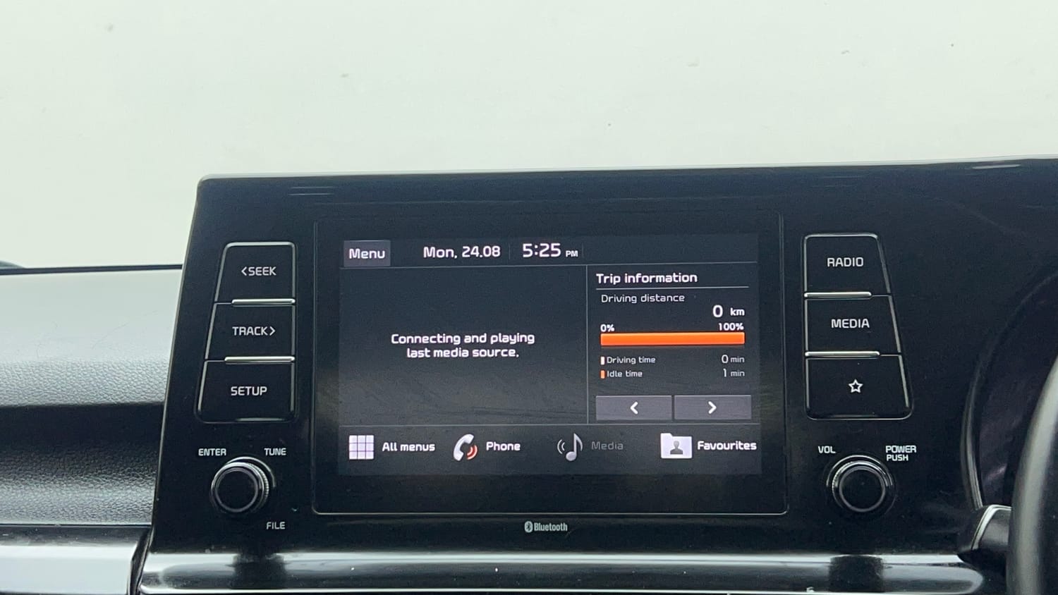 Used 2020 Kia Seltos GTK 1.4 Petrol Manual top_features Touch screen infotainment system