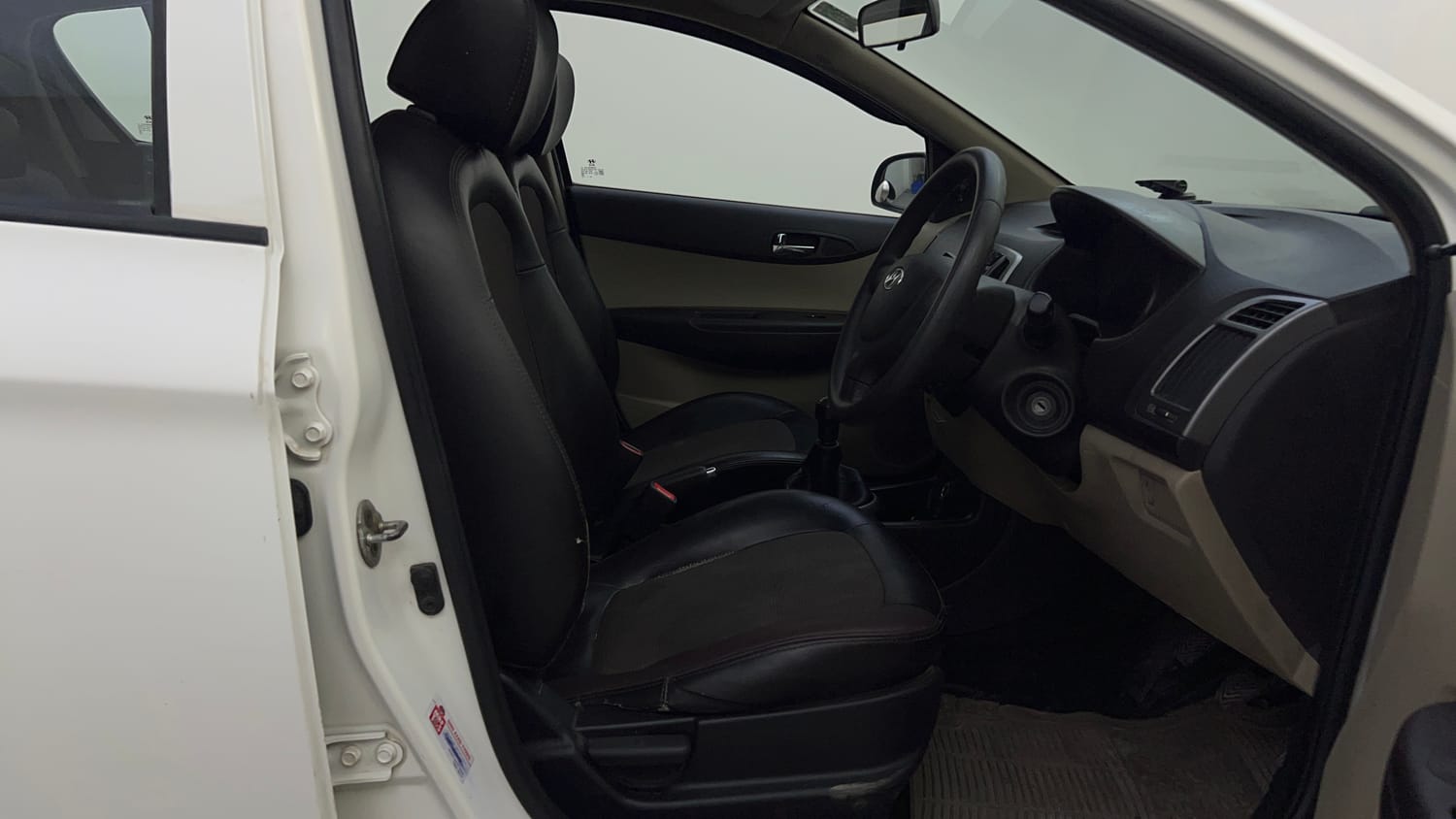 Used 2012 Hyundai i20 Era 1.2 Petrol Manual interior RIGHT SIDE FRONT DOOR CABIN VIEW