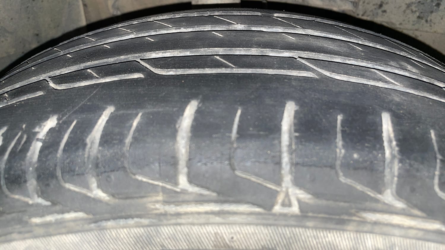 Used 2019 Tata Nexon XZA Plus Diesel Diesel Automatic tyres RIGHT FRONT TYRE TREAD VIEW