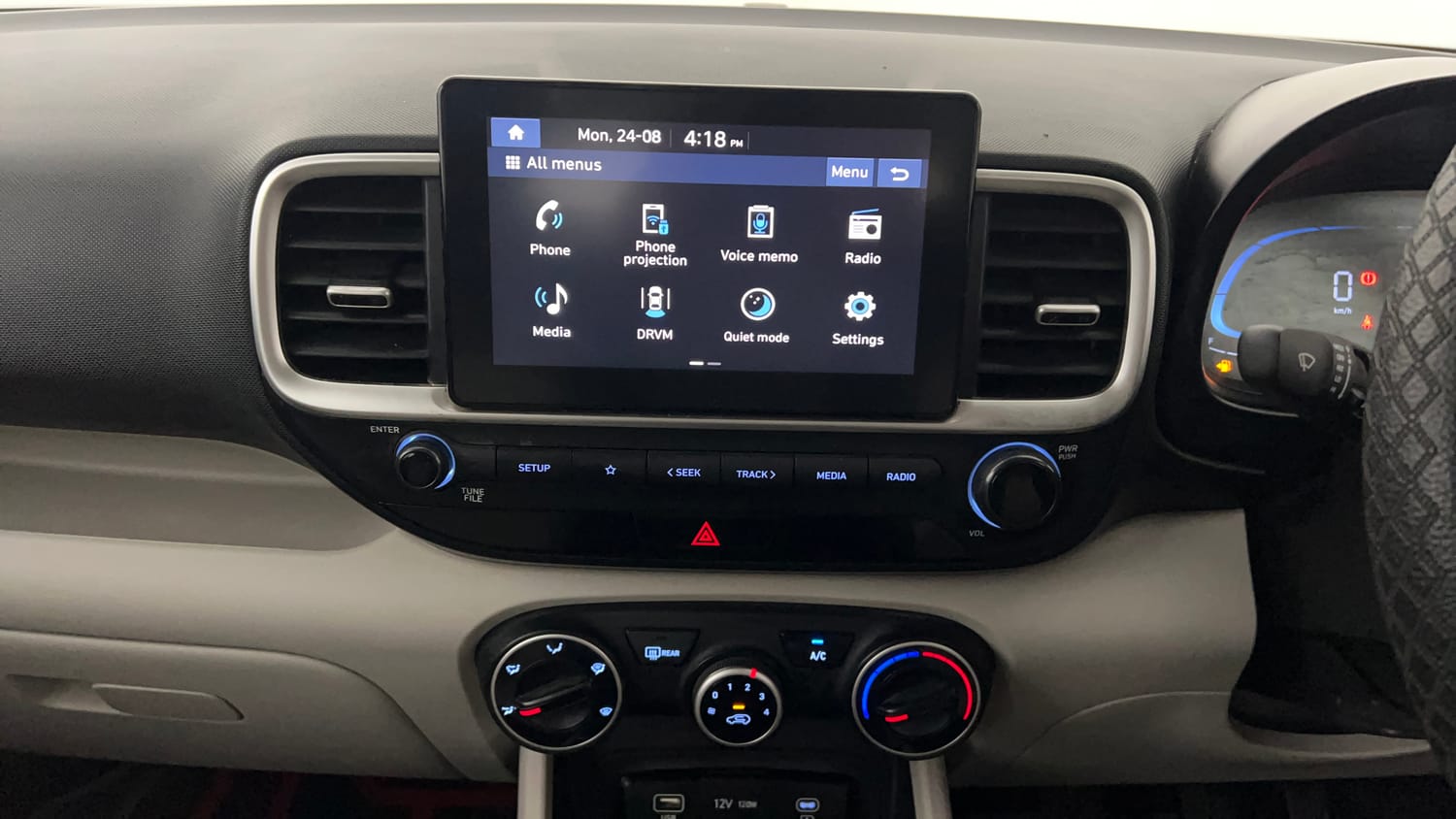 Used 2023 Hyundai Venue S (O) 1.2 Petrol Petrol Manual interior MUSIC SYSTEM & AC CONTROL VIEW