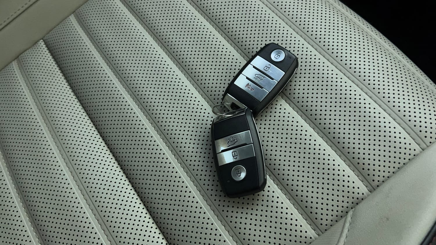 Used 2020 kia Seltos GTX Plus DCT 1.4 Petrol Automatic extra CAR KEY VIEW