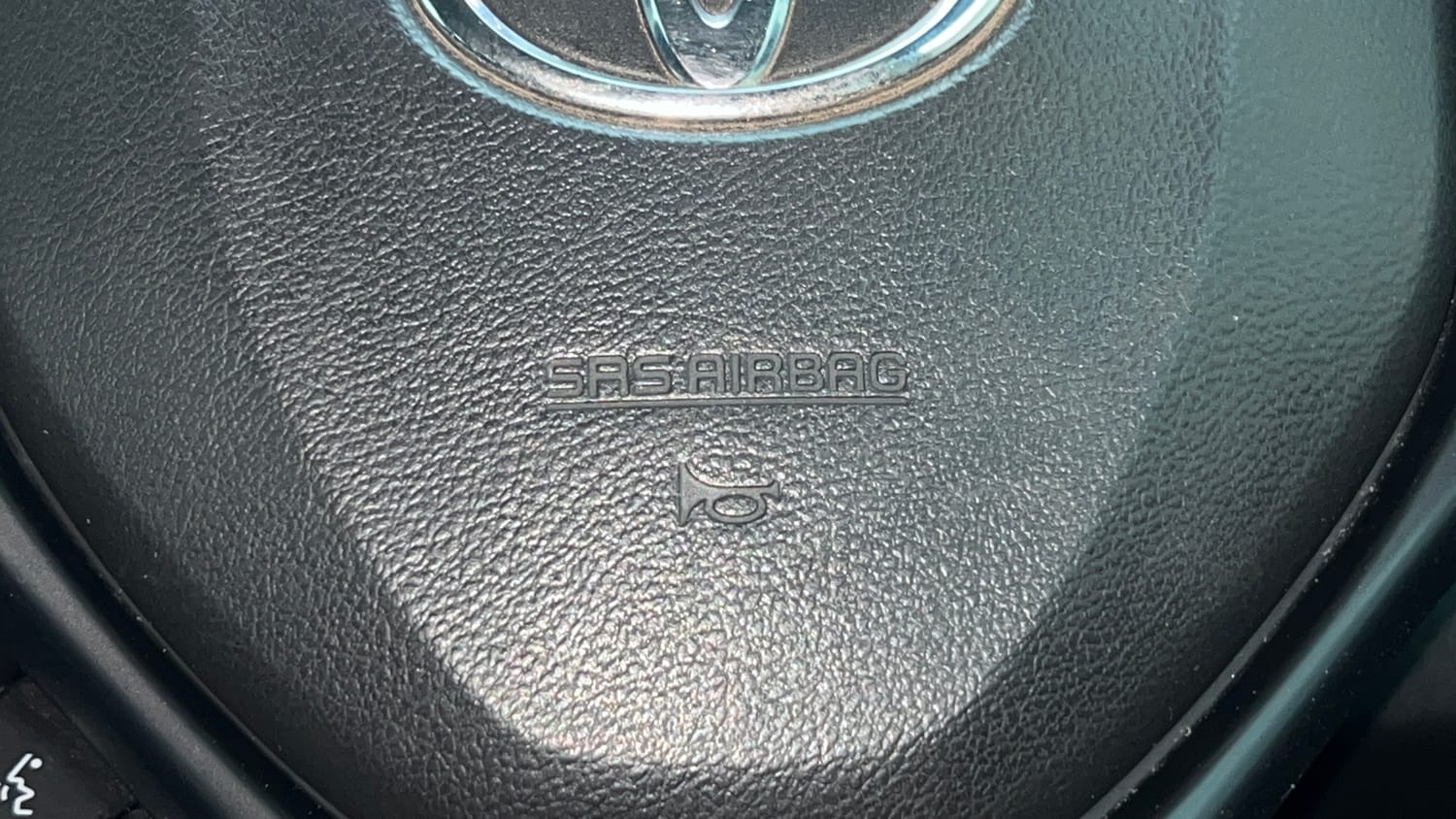 Used 2019 Toyota Glanza V CVT Petrol Automatic top_features Airbags