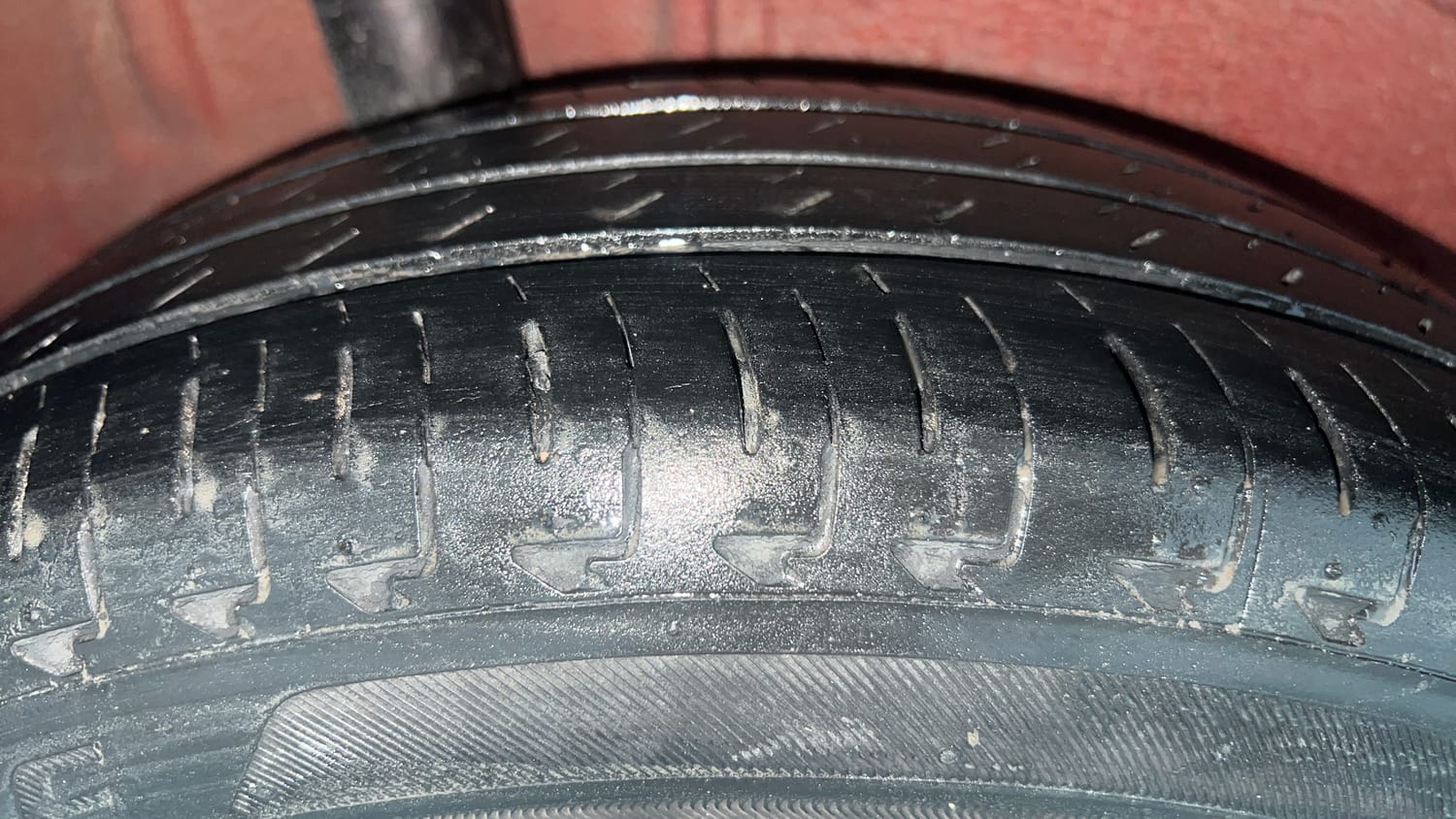 Used 2017 Maruti Suzuki Ignis Zeta 1.2 AMT Petrol Automatic tyres RIGHT REAR TYRE TREAD VIEW