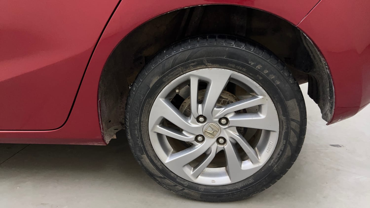 Used 2018 Honda Jazz V Petrol Petrol Manual tyres LEFT REAR TYRE RIM VIEW